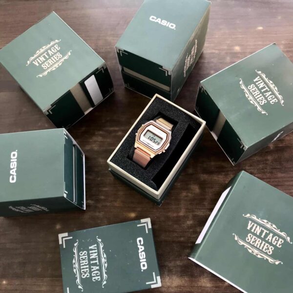 Casio Vintage firstcopy A700WM-7ADF Rosegold White Digital Dial Mesh Band Watch