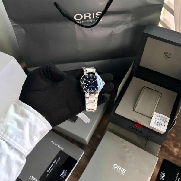 Oris Aquis Date Silver Blue Dial Men’s Sports Firstcopy Replica Watch