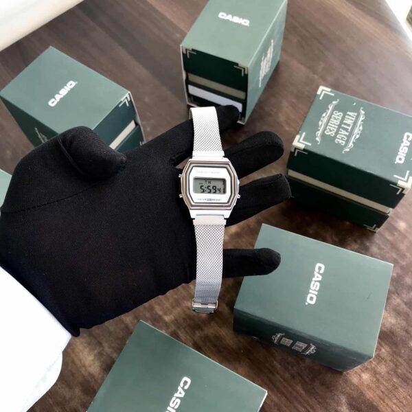 Casio Vintage firstcopy A700WM-7ADF Silver White Digital Dial Mesh Band Watch