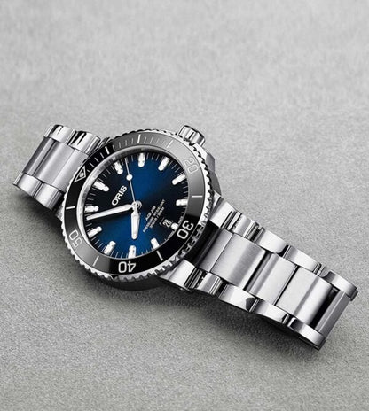 Oris Aquis Date Silver Blue Dial Men’s Sports Firstcopy Replica Watch