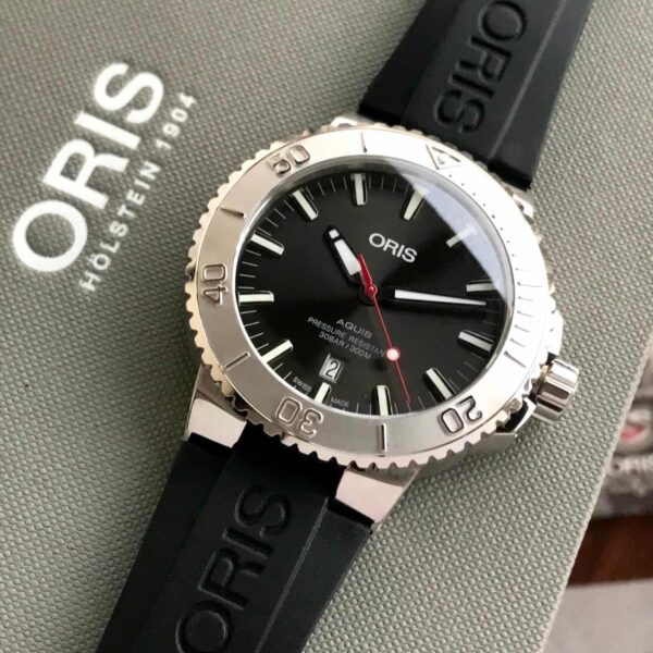 Oris Aquis Date Relief Men’s Sports Store Quality Firstcopy Replica ETA Watch