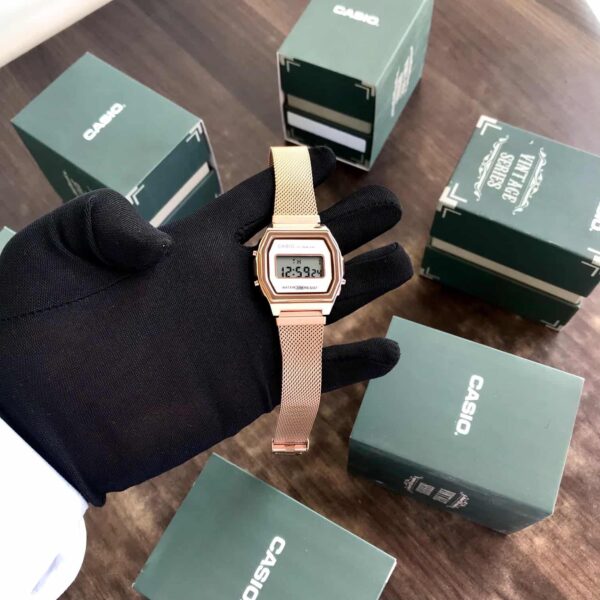 Casio Vintage firstcopy A700WM-7ADF Rosegold White Digital Dial Mesh Band Watch