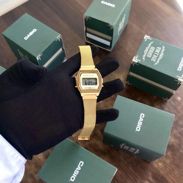 Casio Vintage firstcopy A700WM-7ADF Gold Digital Dial Mesh Band Watch