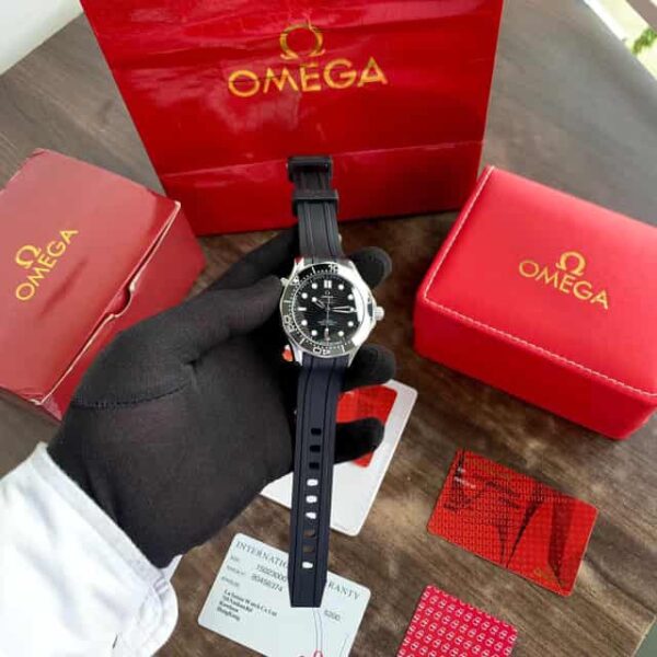 Omega Seamaster firstcopy Black Dial Swiss ETA Automatic Black Rubber Strap Men’s Watch