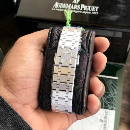 Audemars Piguet Perpetual Calendar UAE Men’s Sports Firstcopy Replica Watch