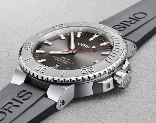 Oris Aquis Date Relief Men’s Sports Store Quality Firstcopy Replica ETA Watch