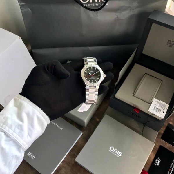 Oris Aquis Date Silver Grey Dial Men’s Sports Firstcopy Replica ETA Watch