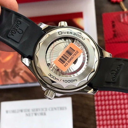 Omega Seamaster firstcopy White Dial Swiss ETA Automatic Black Rubber Strap Men’s Watch