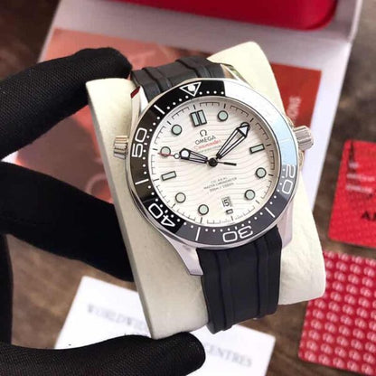 Omega Seamaster firstcopy White Dial Swiss ETA Automatic Black Rubber Strap Men’s Watch