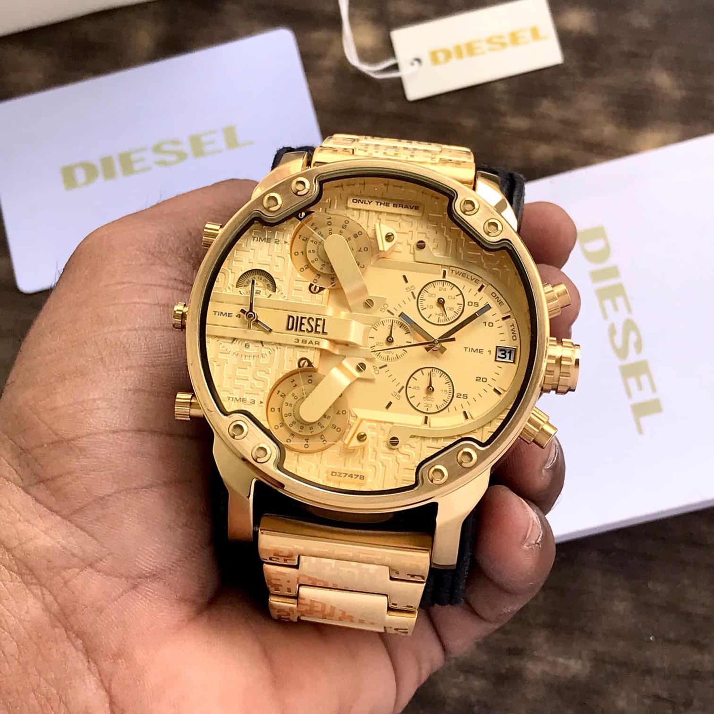 Diesel Big Daddy firstcopy DZ7479 2.0 Gold Edition Analog Chronograph Men’s Watch