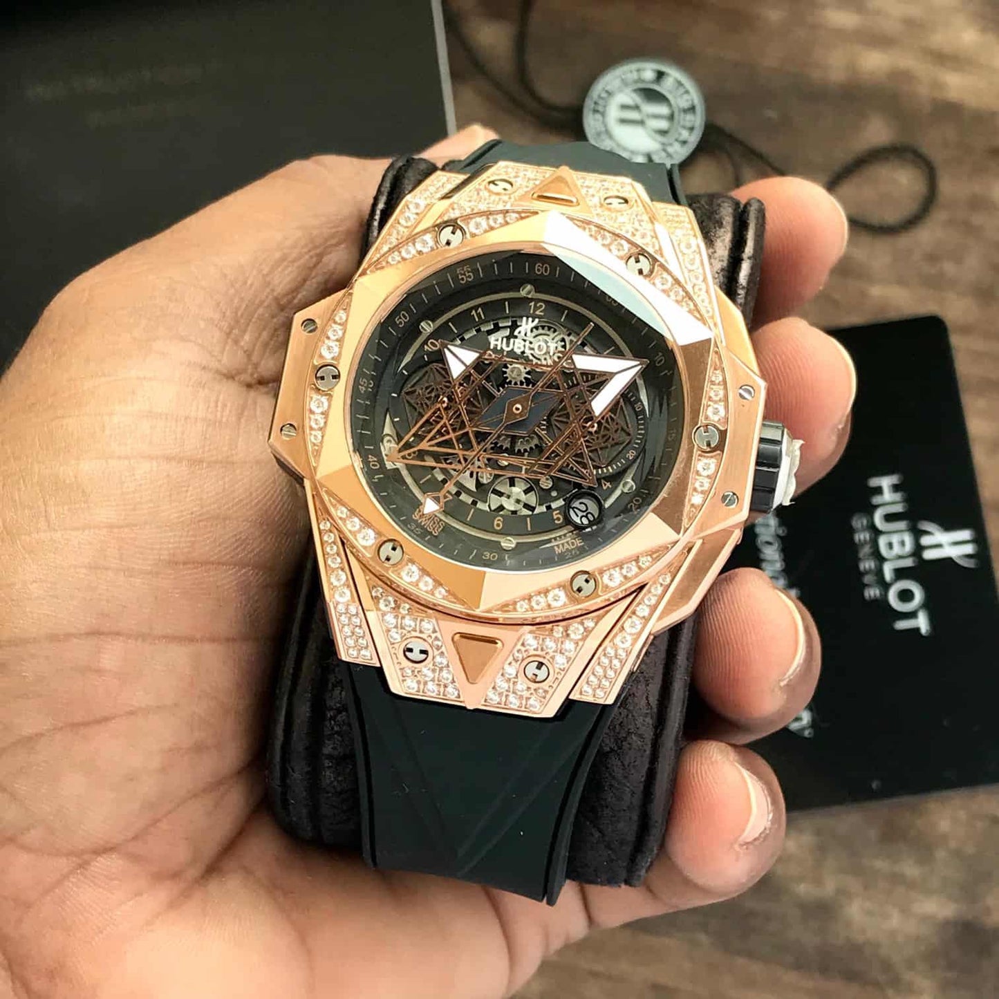 Hublot Big Bang King Sang Bleu firstcopy Rose Gold Diamond Premium Men’s Watch