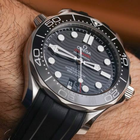 Omega Seamaster firstcopy Black Dial Swiss ETA Automatic Black Rubber Strap Men’s Watch