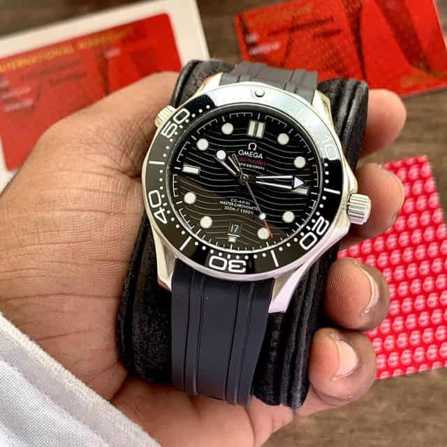 Omega Seamaster firstcopy Black Dial Swiss ETA Automatic Black Rubber Strap Men’s Watch