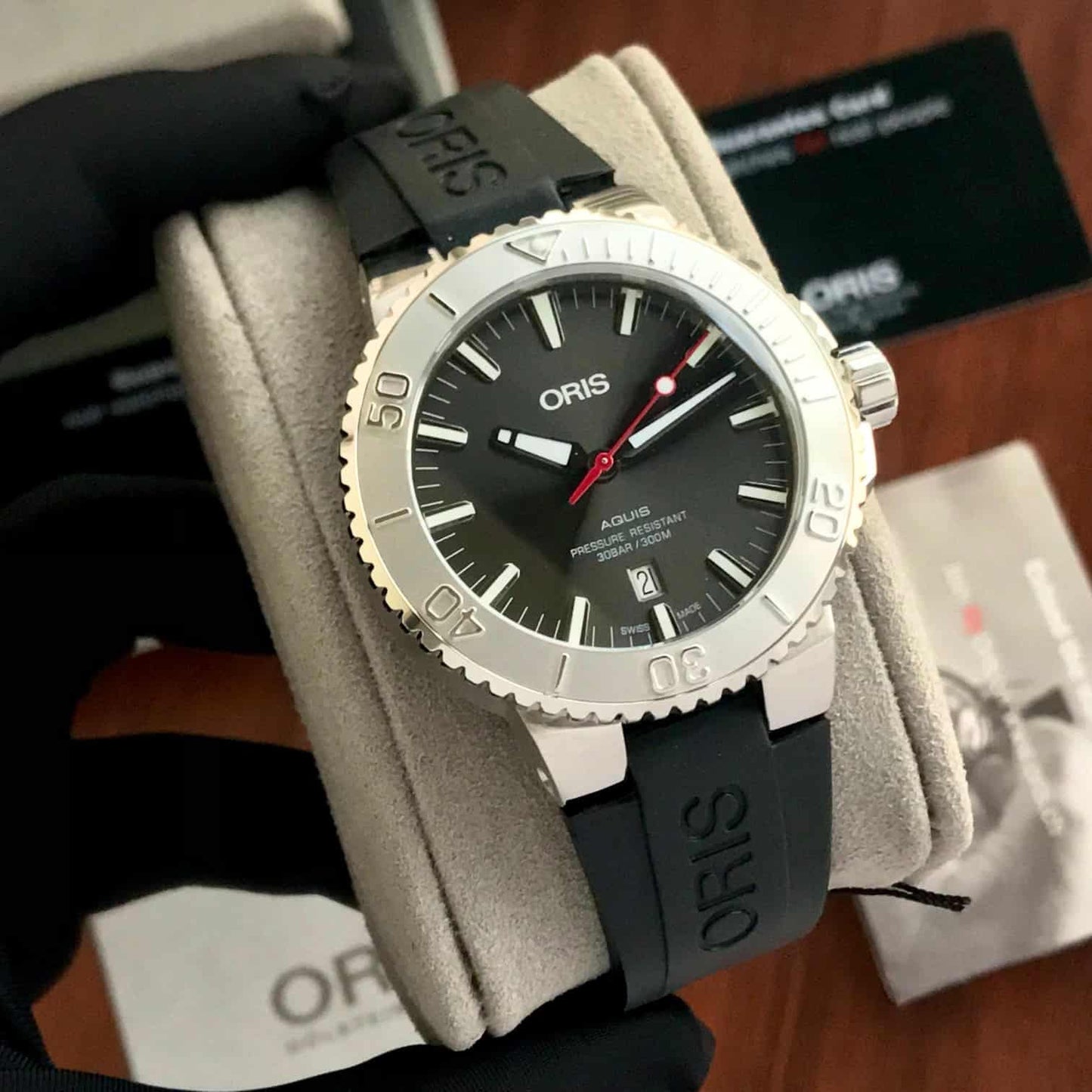 Oris Aquis Date Relief Men’s Sports Store Quality Firstcopy Replica ETA Watch